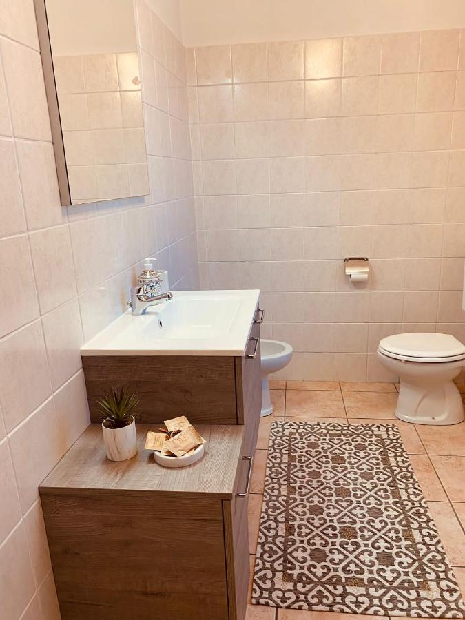 Corte 22 B&B E Appartamenti Borgomanero Ngoại thất bức ảnh