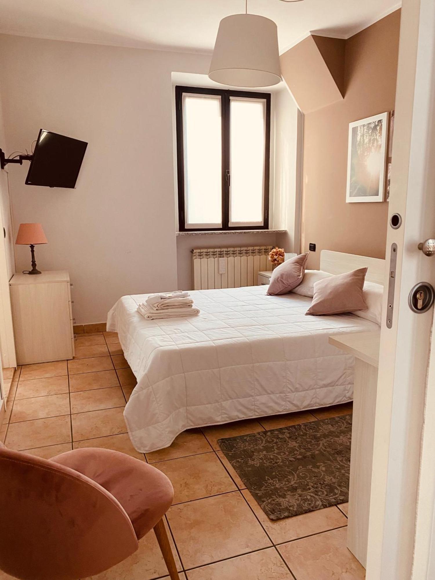 Corte 22 B&B E Appartamenti Borgomanero Ngoại thất bức ảnh