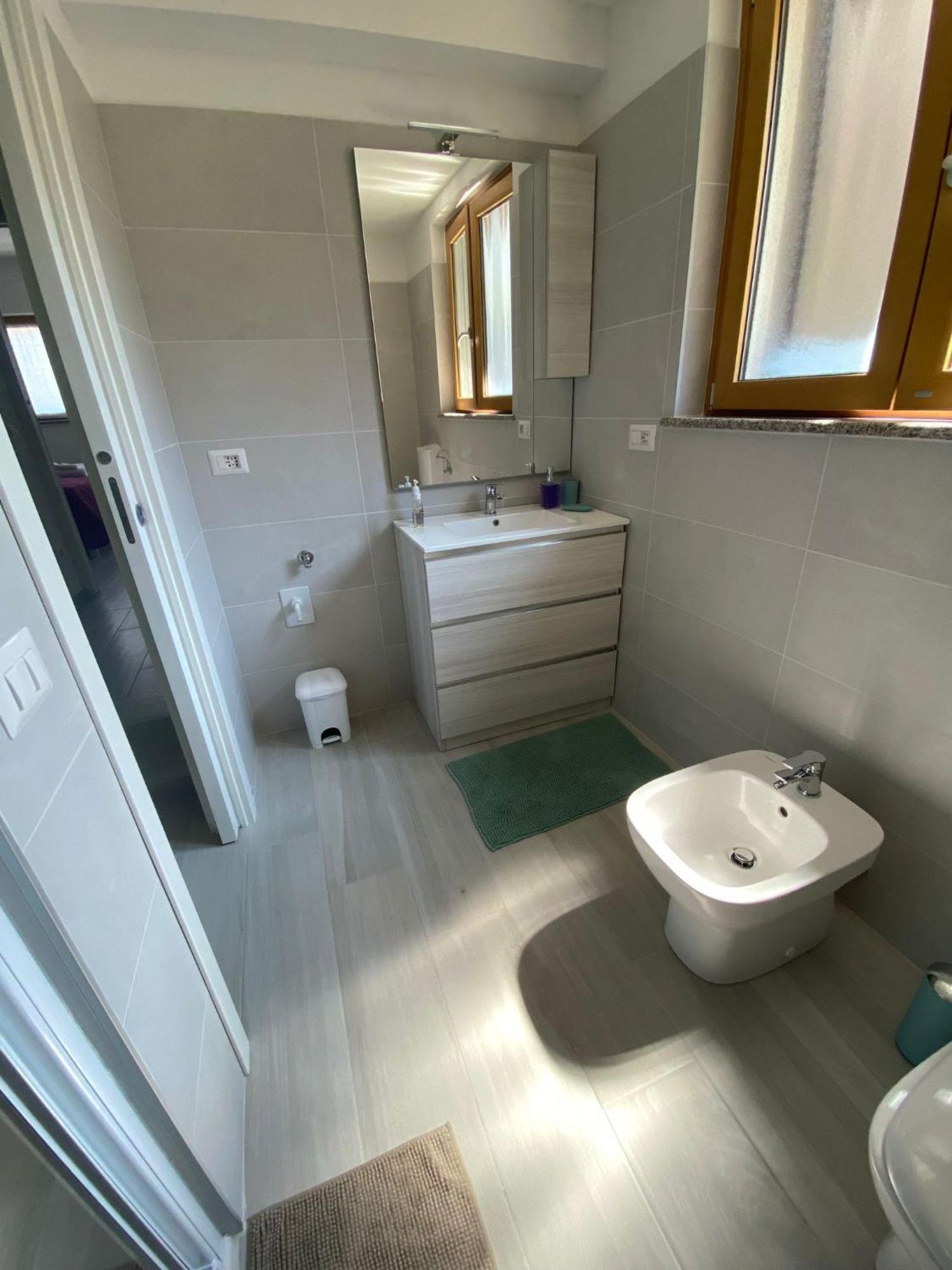 Corte 22 B&B E Appartamenti Borgomanero Phòng bức ảnh